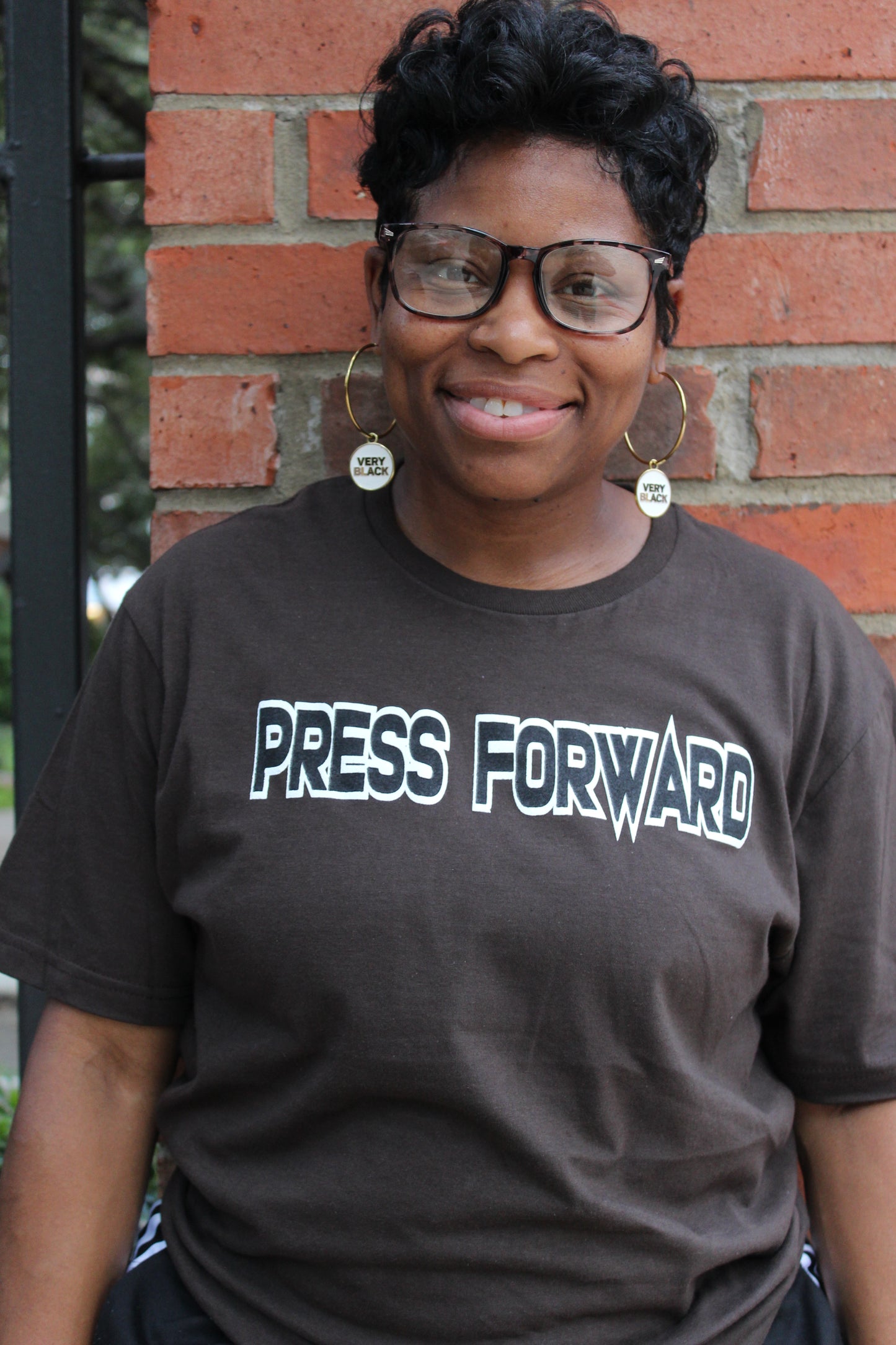 BROWN “EVERYDAY” TEE